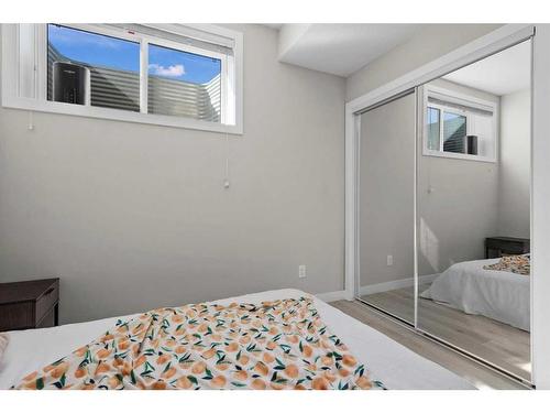 529 Walgrove Boulevard Se, Calgary, AB - Indoor Photo Showing Bedroom