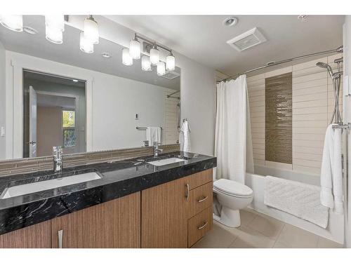 203-303 13 Avenue Sw, Calgary, AB - Indoor Photo Showing Bathroom