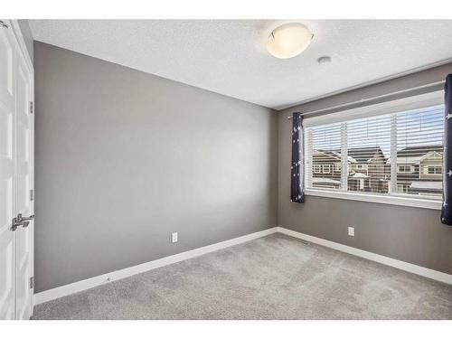 641 Edgefield Gate, Strathmore, AB - Indoor Photo Showing Other Room