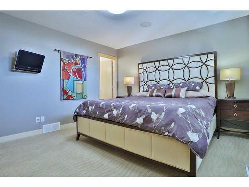 232 Varsity Crescent Nw, Calgary, AB - Indoor Photo Showing Bedroom