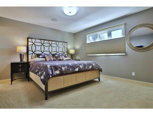 232 Varsity Crescent Nw, Calgary, AB - Indoor Photo Showing Bedroom