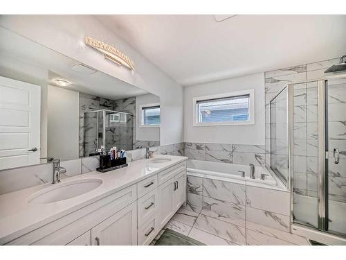 208 Dawson Harbour Heights, Chestermere, AB - Indoor Photo Showing Bathroom