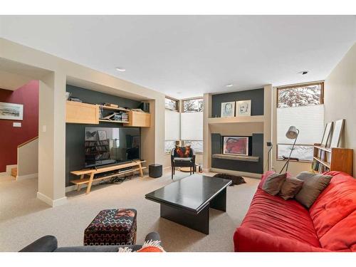 2119 28 Avenue Sw, Calgary, AB - Indoor Photo Showing Living Room With Fireplace