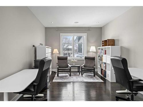 2703 1 Avenue Nw, Calgary, AB - Indoor Photo Showing Office