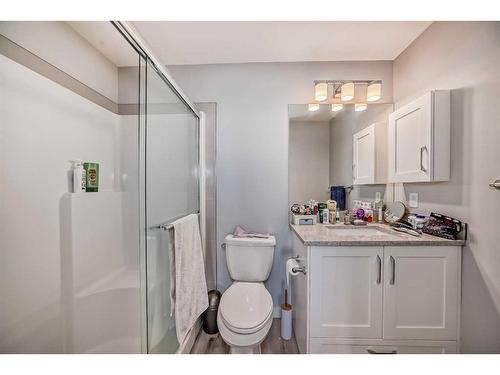 103-150 Shawnee Square Sw, Calgary, AB - Indoor Photo Showing Bathroom
