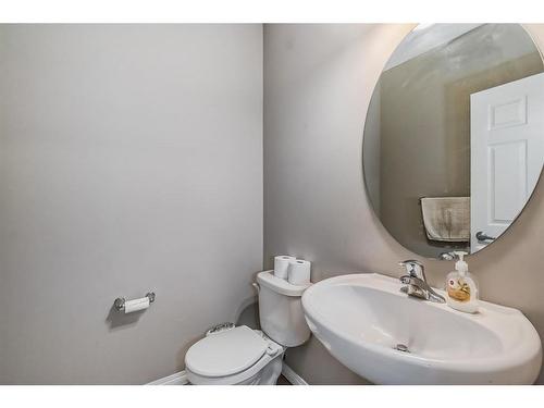 .-209 Cityscape Boulevard, Calgary, AB - Indoor Photo Showing Bathroom