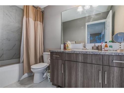 209 Cityscape Boulevard Ne, Calgary, AB - Indoor Photo Showing Bathroom