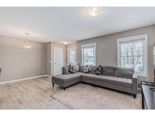 .-209 Cityscape Boulevard, Calgary, AB - Indoor Photo Showing Living Room