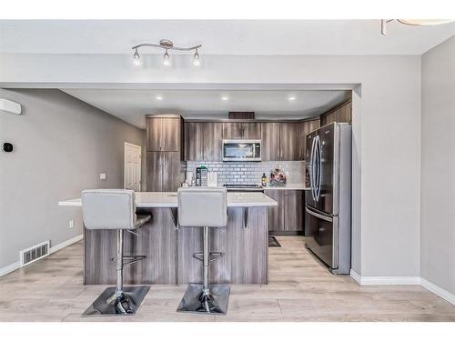 209 Cityscape Boulevard Ne, Calgary, AB - Indoor Photo Showing Kitchen With Upgraded Kitchen