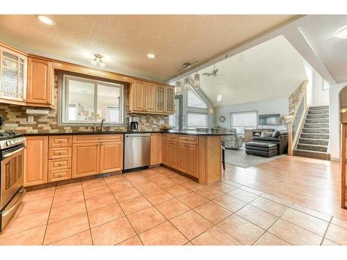 255075 Township Road 215A, Rural Wheatland County, AB - Indoor Photo Showing Kitchen With Stainless Steel Kitchen