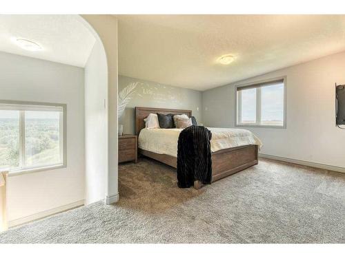 255075 Township Road 215A, Rural Wheatland County, AB - Indoor Photo Showing Bedroom