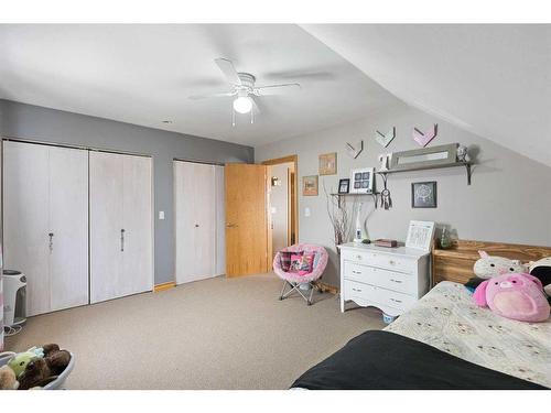 127 2Nd Avenue West, Hussar, AB - Indoor Photo Showing Bedroom