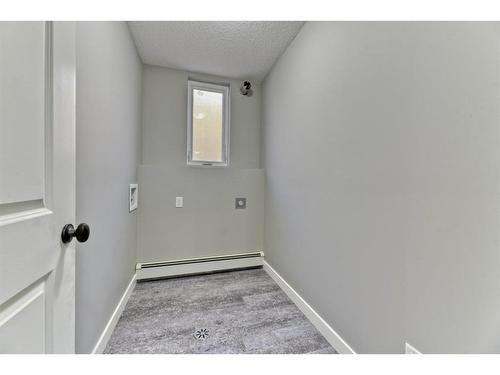 12-606 Lakeside Boulevard, Strathmore, AB - Indoor Photo Showing Other Room