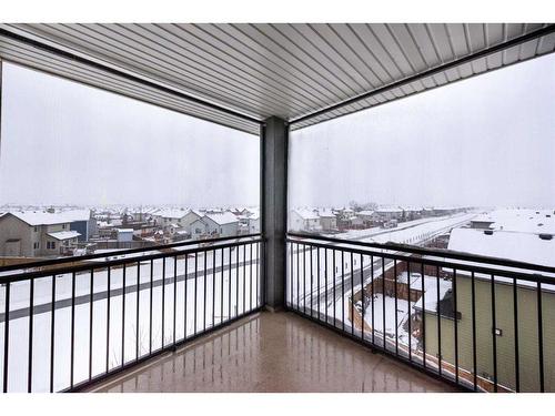 402-7110 80 Avenue Ne, Calgary, AB - Outdoor With Balcony With Exterior