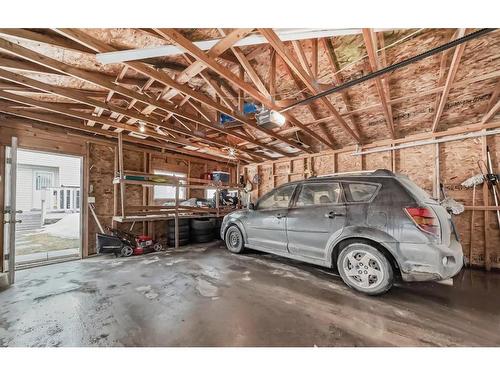 171 Saddlecrest Close Ne, Calgary, AB - Indoor Photo Showing Garage