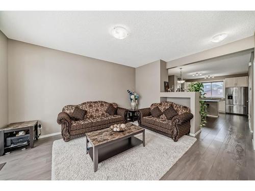 163 Savanna Grove Ne, Calgary, AB - Indoor Photo Showing Living Room