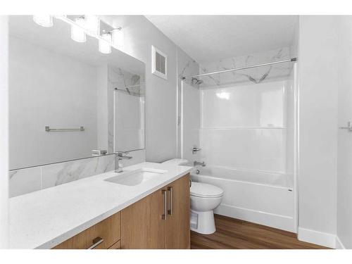 535 Clydesdale Way, Cochrane, AB - Indoor Photo Showing Bathroom