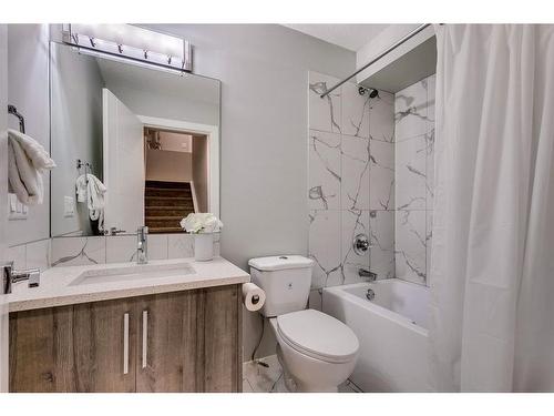 173 Baysprings Gardens Sw, Airdrie, AB - Indoor Photo Showing Bathroom