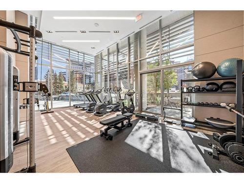 908-738 1 Avenue Sw, Calgary, AB - Indoor Photo Showing Gym Room