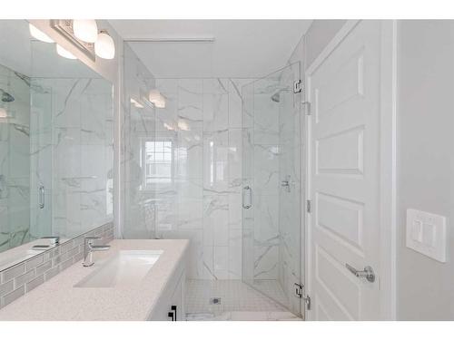 2099 Windbury Crescent Sw, Airdrie, AB - Indoor Photo Showing Bathroom