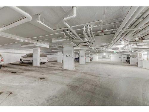 3202-4641 128 Avenue Ne, Calgary, AB - Indoor Photo Showing Garage