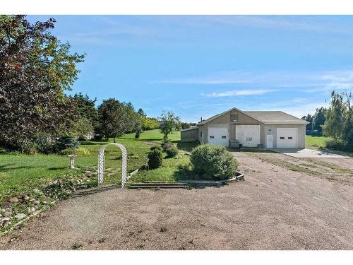 4301 39 Avenue, Ponoka, AB - Outdoor