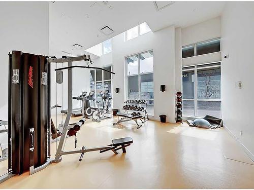 1506-3820 Brentwood Road Nw, Calgary, AB - Indoor Photo Showing Gym Room