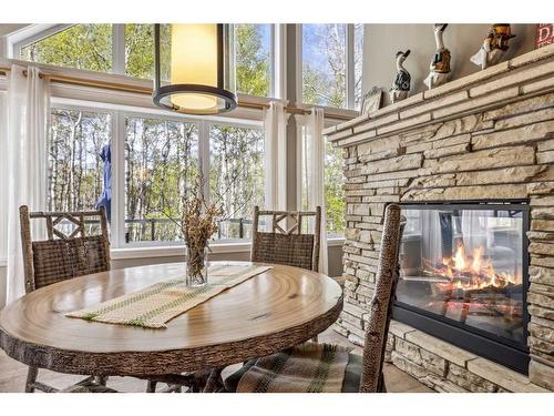 9322 14 Avenue Sw, Calgary, AB - Indoor With Fireplace