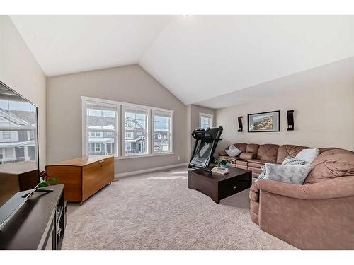 149 Williamstown Park Nw, Airdrie, AB - Indoor Photo Showing Living Room