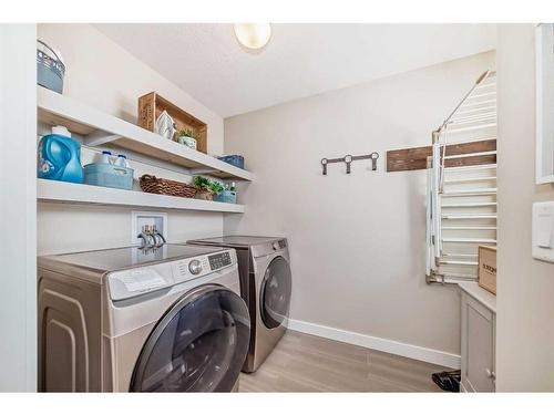 149 Williamstown Park Nw, Airdrie, AB - Indoor Photo Showing Laundry Room