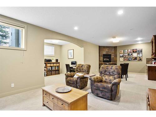 90 Evergreen Common Sw, Calgary, AB - Indoor Photo Showing Living Room