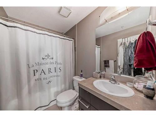 1606-210 15 Avenue Se, Calgary, AB - Indoor Photo Showing Bathroom