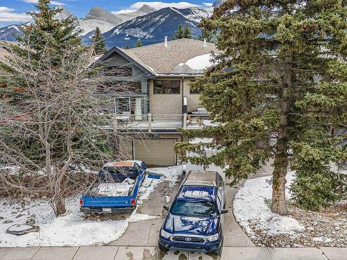 2-817 5Th Street, Canmore, AB - Outdoor
