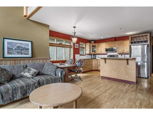 2-817 5Th Street, Canmore, AB - Indoor