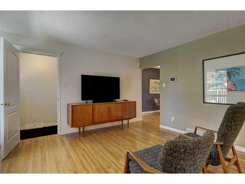 660 Willow Brook Drive Se, Calgary, AB - Indoor Photo Showing Other Room