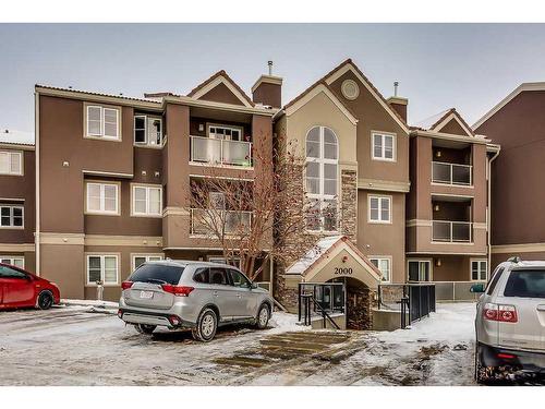 2021-3400 Edenwold Heights Nw, Calgary, AB - Outdoor