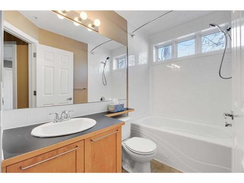 111-1505 27 Avenue Sw, Calgary, AB - Indoor Photo Showing Bathroom