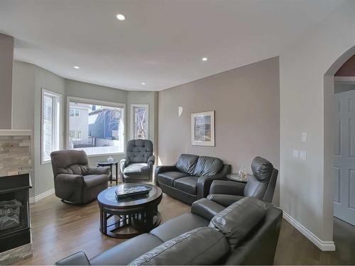 262 Chaparral Court Se, Calgary, AB - Indoor Photo Showing Living Room