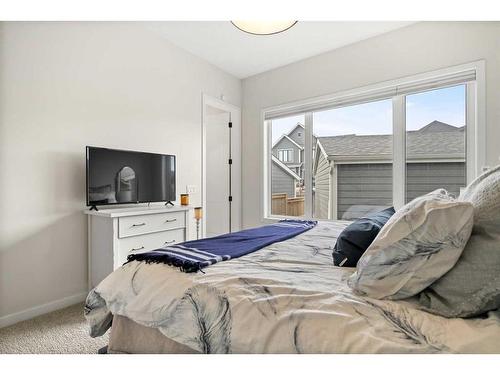 647 Marine Drive Se, Calgary, AB - Indoor Photo Showing Bedroom