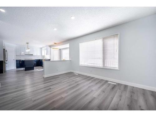 14333 Evergreen Street Sw, Calgary, AB - Indoor Photo Showing Other Room
