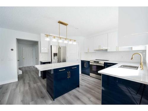 14333 Evergreen Street Sw, Calgary, AB - Indoor Photo Showing Kitchen With Upgraded Kitchen