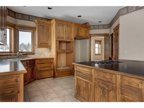 266077 21 Street West, Rural Foothills County, AB - Indoor Photo Showing Kitchen