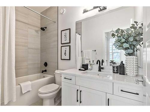 15 Drake Landing Square, Okotoks, AB - Indoor Photo Showing Bathroom