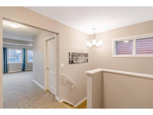 229 Evanspark Gardens Nw, Calgary, AB - Indoor Photo Showing Other Room
