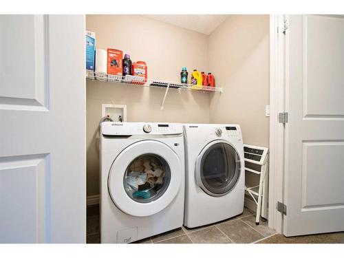229 Evanspark Gardens Nw, Calgary, AB - Indoor Photo Showing Laundry Room