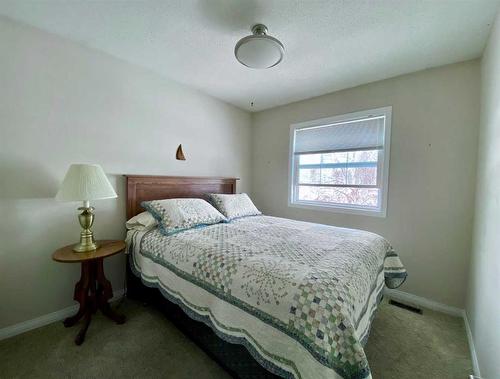6011 Dalcastle Crescent Nw, Calgary, AB - Indoor Photo Showing Bedroom