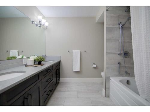 2626 Cochrane Road Nw, Calgary, AB - Indoor Photo Showing Bathroom