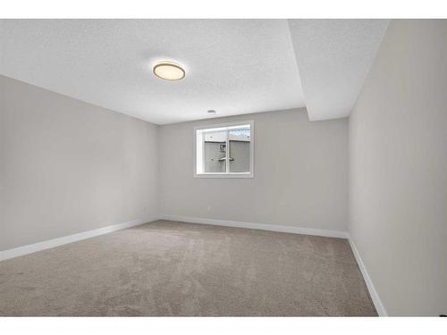 129 South Shore View, Chestermere, AB - Indoor Photo Showing Other Room