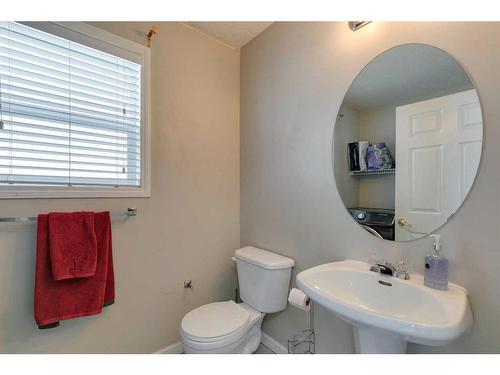 49 Tarington Landing Ne, Calgary, AB - Indoor Photo Showing Bathroom