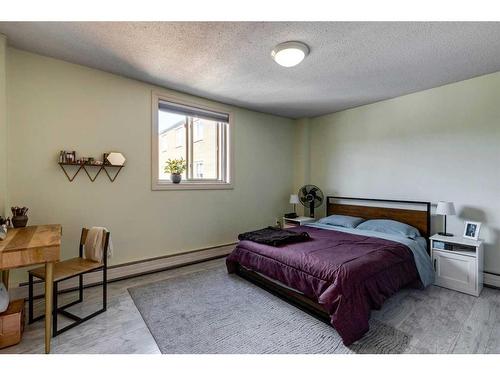 331-1421 7 Avenue Nw, Calgary, AB - Indoor Photo Showing Bedroom